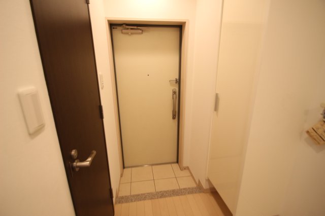 玄関　別室参考写真です。