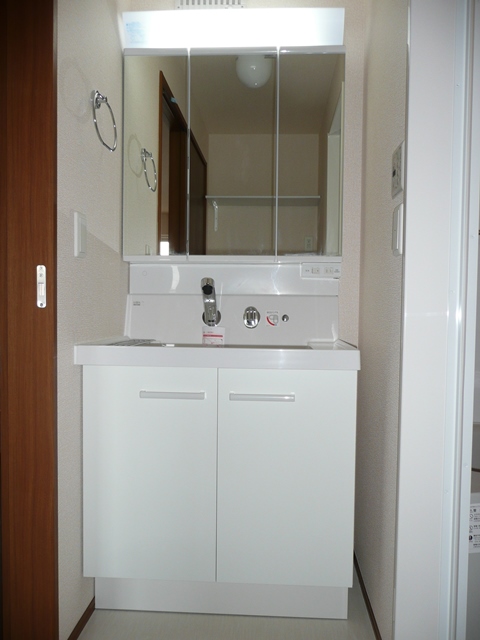 洗面設備　同タイプ物件写真を掲載しております。