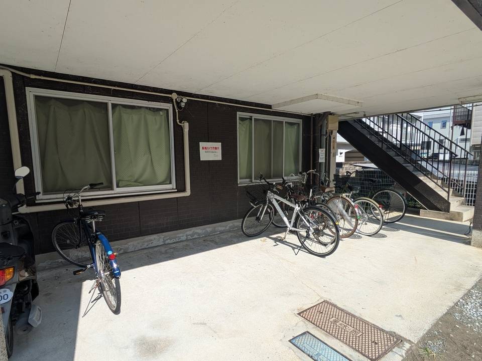 駐車場　駐輪場