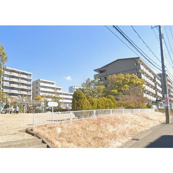 公園　泉中央三丁目公園（公園）まで140m