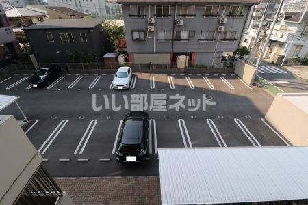 【アルカーサル大道の駐車場】