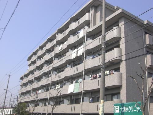 名古屋市緑区大清水のマンションの建物外観