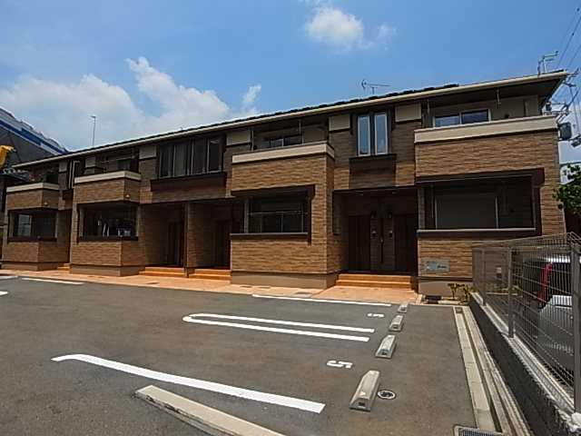 神戸市北区有野町二郎のアパートの建物外観