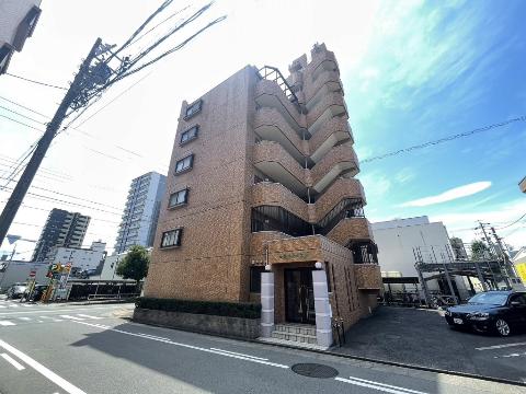 名古屋市中村区千成通のマンションの建物外観