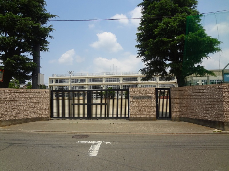 【立川市幸町のマンションの中学校】