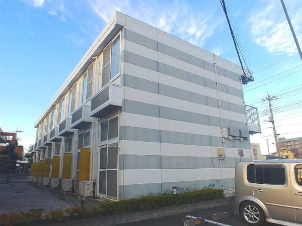 羽村市川崎のアパートの建物外観