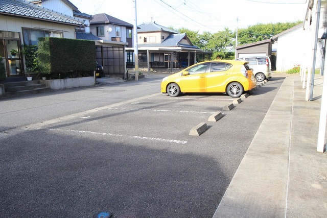 【フレグランスセフィラの駐車場】