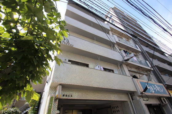 広島市中区竹屋町のマンションの建物外観