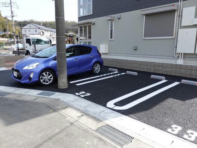 【グリシーヌ（久保田）の駐車場】