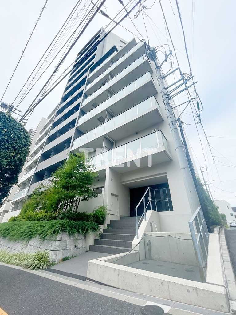 プライムメゾン市谷山伏町の建物外観