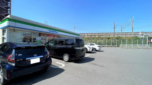 【ローズコート上耕地のコンビニ】