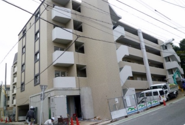 アントレ平尾参道の建物外観