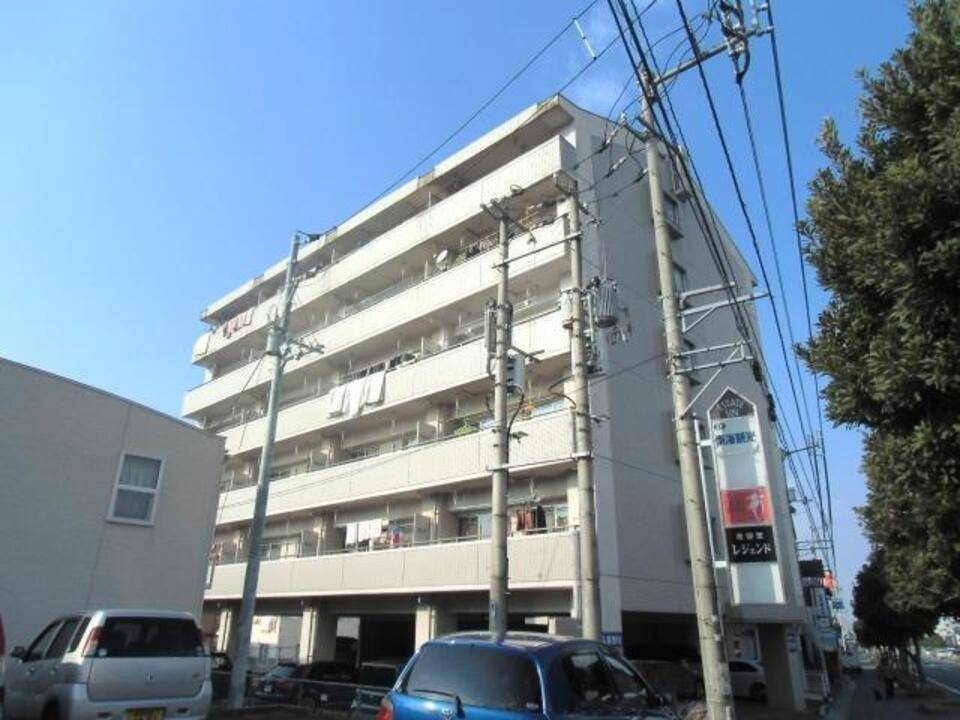 伊予郡砥部町宮内のマンションの建物外観