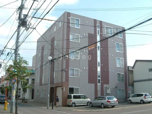 【札幌市豊平区月寒中央通のマンションのエントランス】