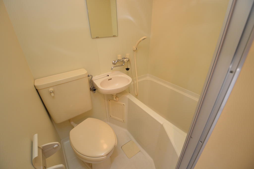 バス・シャワールーム　（参考）他室の写真を使用しています。現況優先となります。