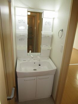 江田島市 2階建 築16年の内装写真
