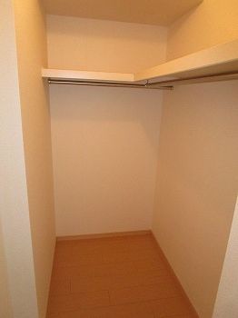 江田島市 2階建 築16年の内装写真