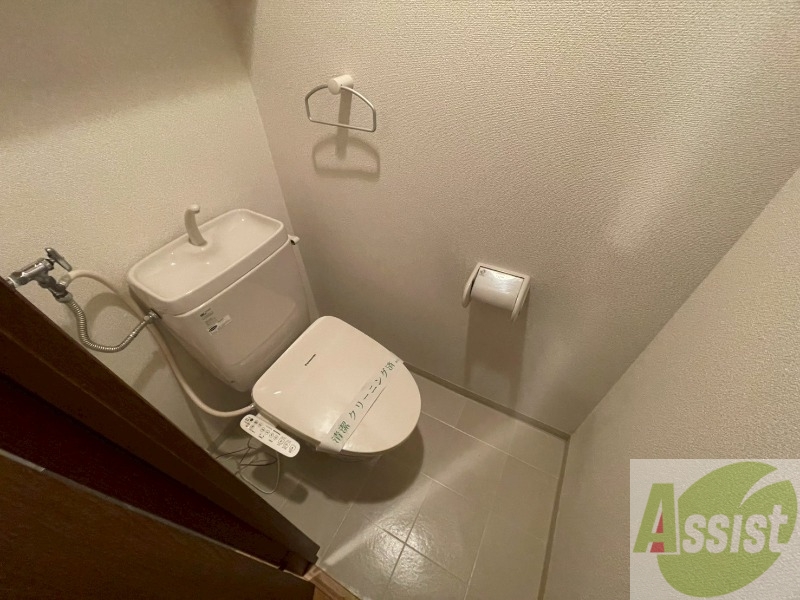 トイレ　トイレです。ウォシュレット付を探している方、おすすめです。