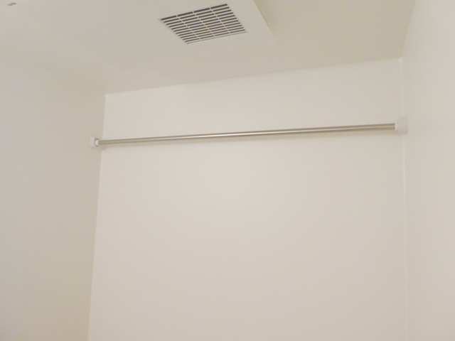 バス・シャワールーム　浴室内物干し