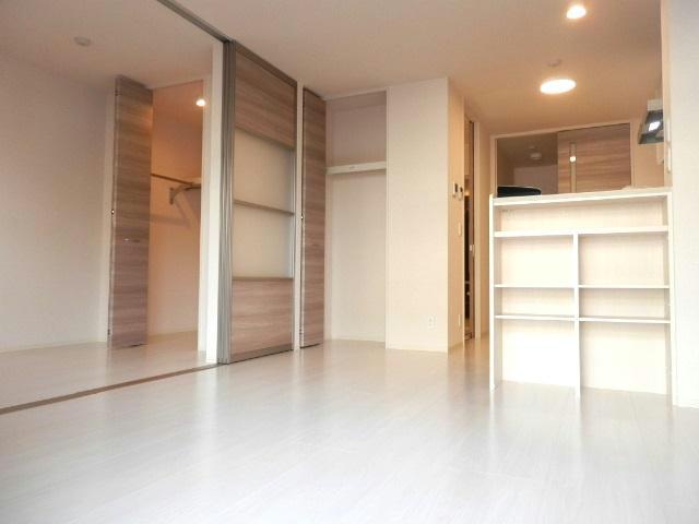 居室・リビング　開放的なリビング