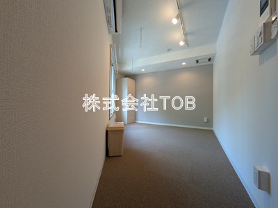 居室・リビング　8帖