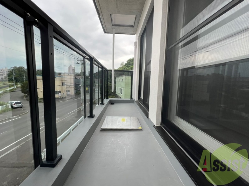 バルコニー　バルコニーが付いていますので一息ついてみてはいかがですか。