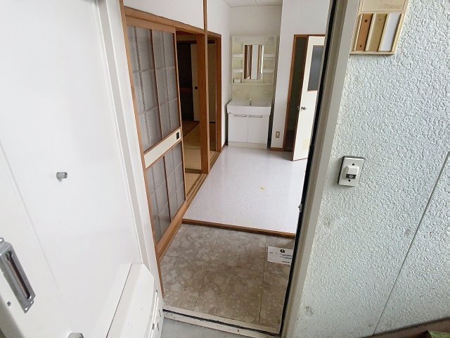 玄関　2025年9月撮影※現況を優先します。