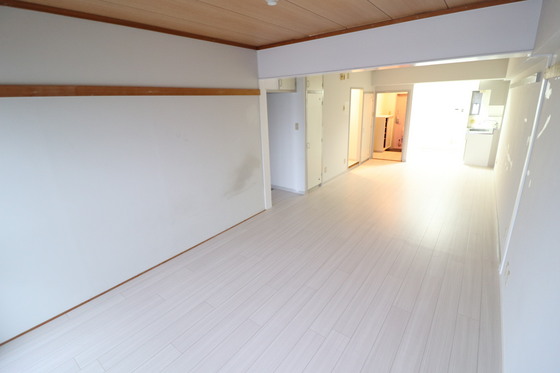 居室・リビング　※別部屋の写真です