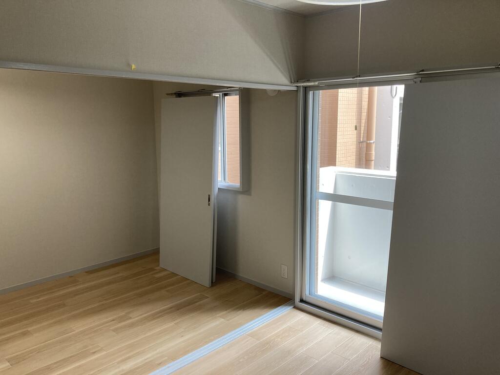 SrpSocietyの内装写真