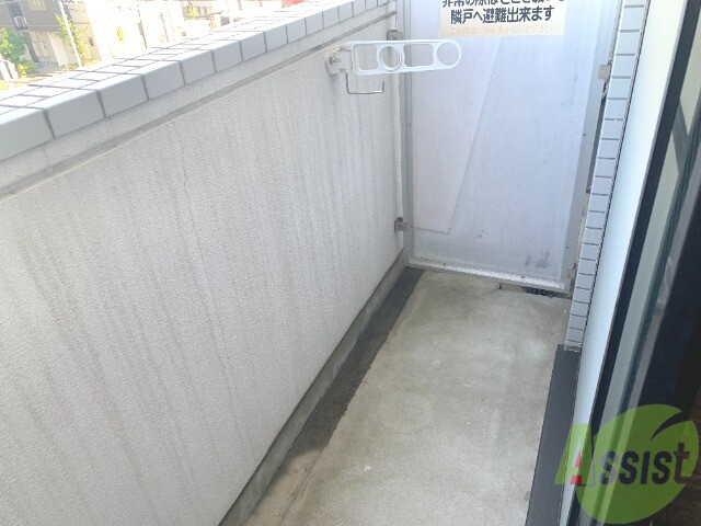 バルコニー　バルコニーはこちらです。広いのでのびのびと作業ができますね