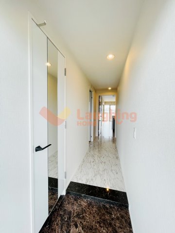 玄関　※同施工会社の類似物件の写真です。