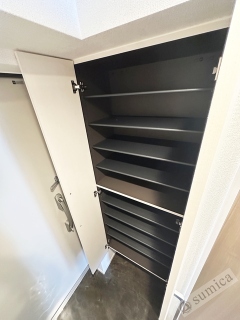 玄関　沢山の靴を収納可能です♪♪