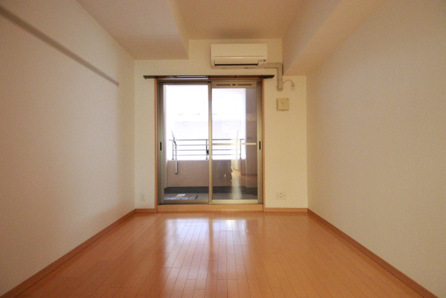 居室・リビング　※別室の参考写真の為、現況優先です。