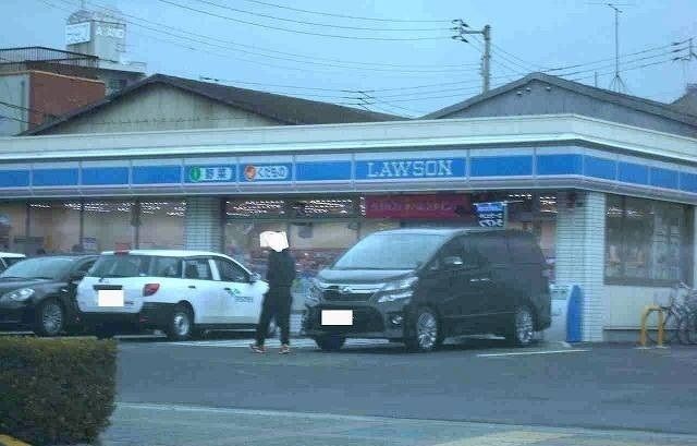 コンビニ　ローソン多賀店さん（コンビニ）まで850m