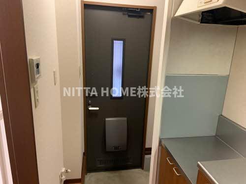 玄関　お部屋は２階です◇