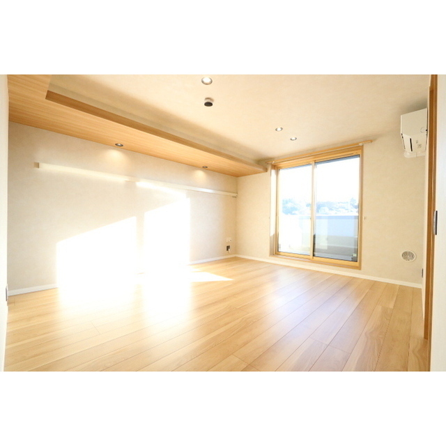 居室・リビング　約１６．４帖の明るいＬＤＫ♪