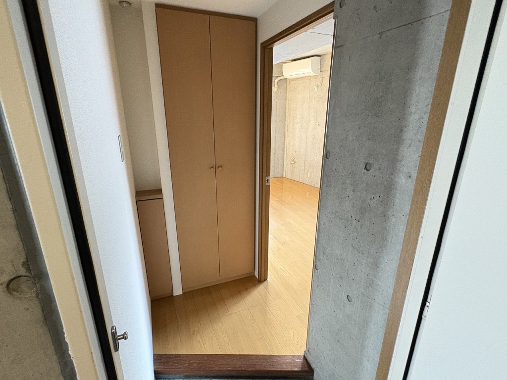 玄関　玄関　シューズＢＯＸあり