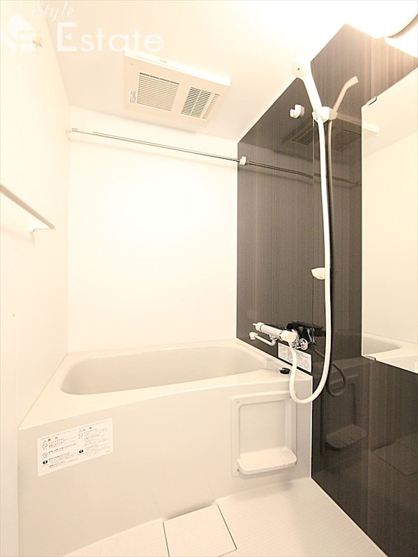 バス・シャワールーム　バスルーム