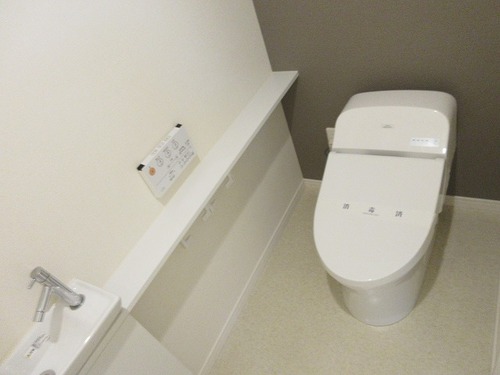 トイレ　タンクレストイレ※前回募集時の写真２０２１年６月撮影