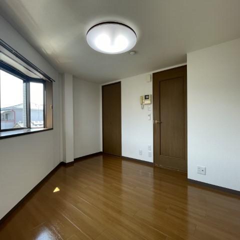 居室・リビング　フローリング！