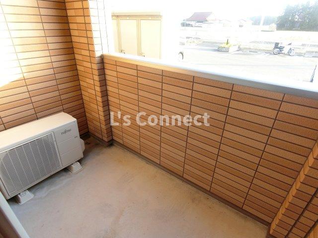 バルコニー　晴れた日には洗濯物もたくさん干せます。