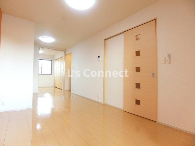 その他部屋・スペース　１０帖のＬＤＫ。