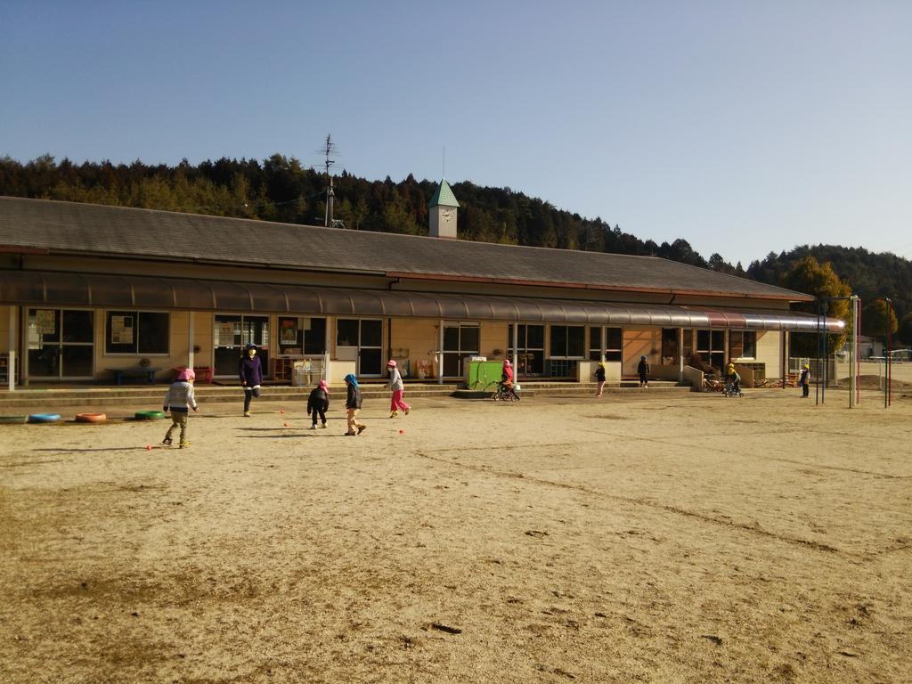 幼稚園・保育園　恵那市立飯地こども園（幼稚園・保育園）まで1912m