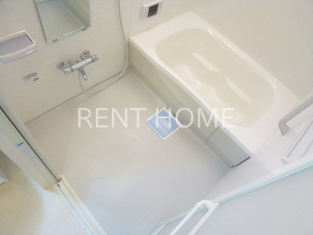 バス・シャワールーム　浴室乾燥機付きです