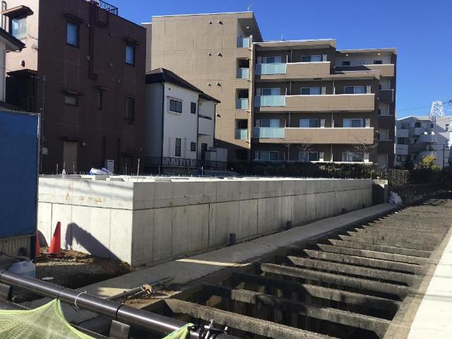 建物外観　建築現場