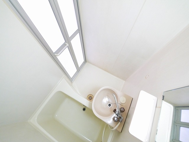 バス・シャワールーム　ゆったり過ごせるお風呂です