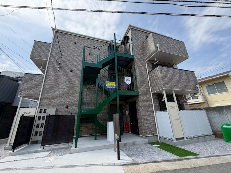 建物外観　遮音性能が向上した新シリーズ「ＱＵＩＥＴ　ＣＲＡＢ　ＨＯＵＳ