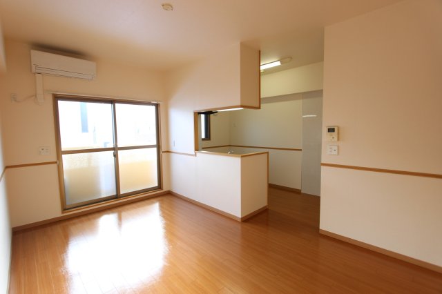 居室・リビング　参考写真です。現況優先。