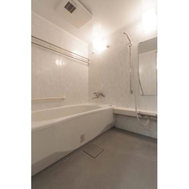 バス・シャワールーム　※写真は同タイプ住戸です。