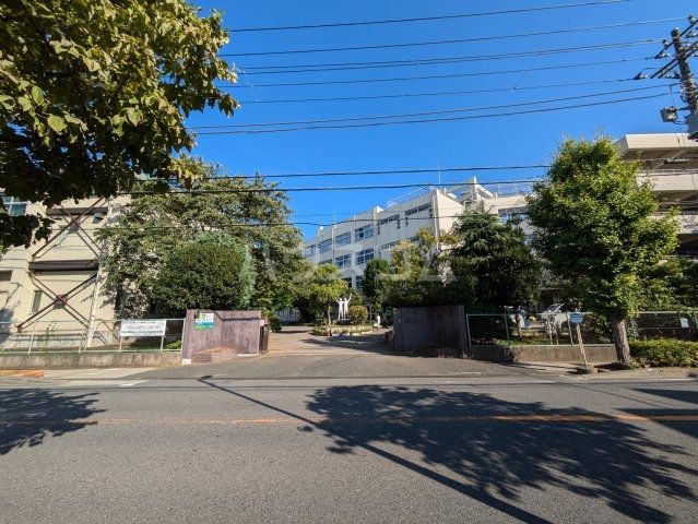 小学校　市川市立新浜小学校（小学校）まで512m